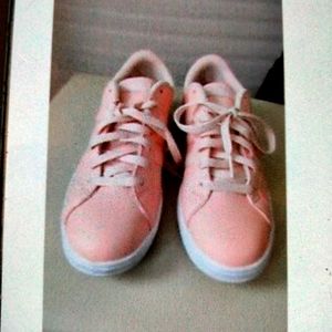 Pink Adidas women Neo size 9 shoe